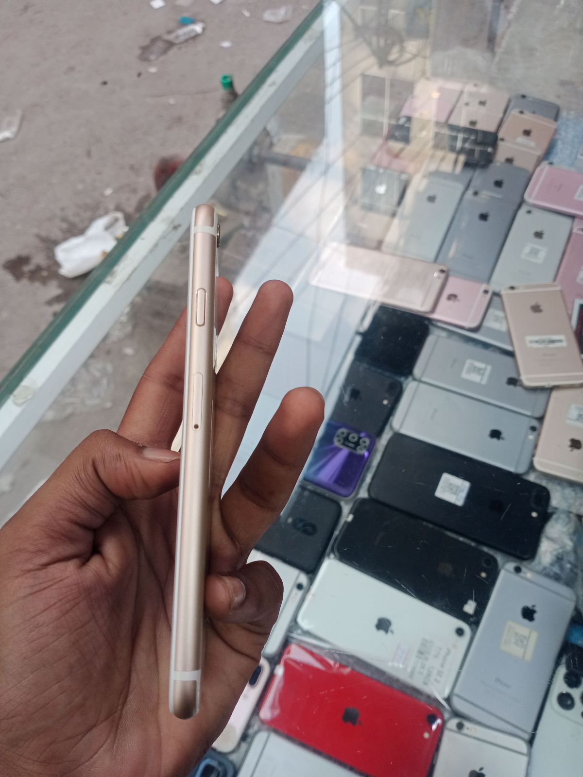 iPhone 6s · 64GB - photo 3
