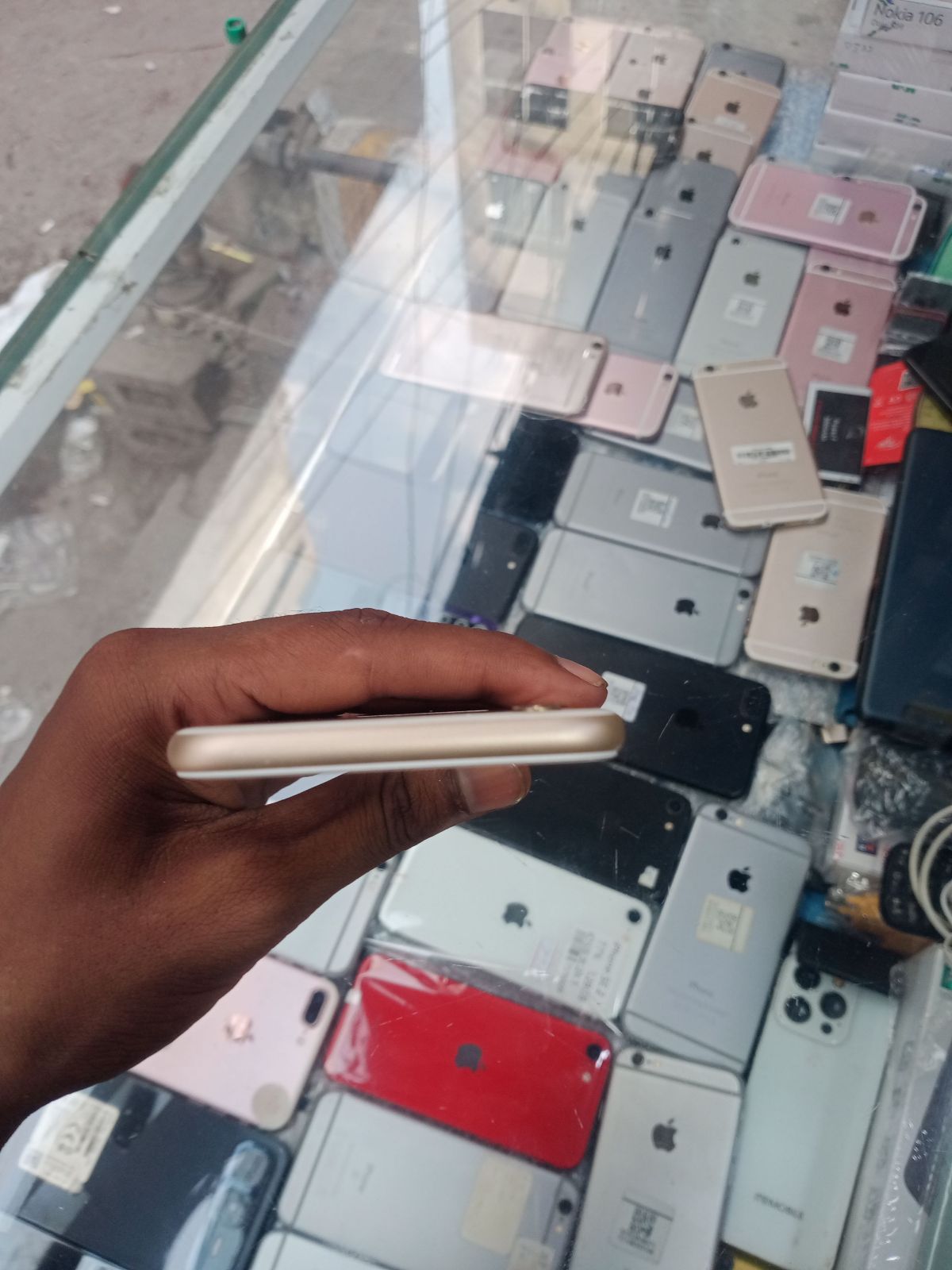 iPhone 6s · 64GB - photo 5