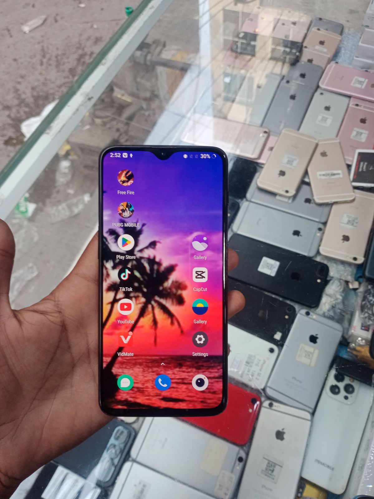 OnePlus 6T · 6GB / 128GB - photo 2