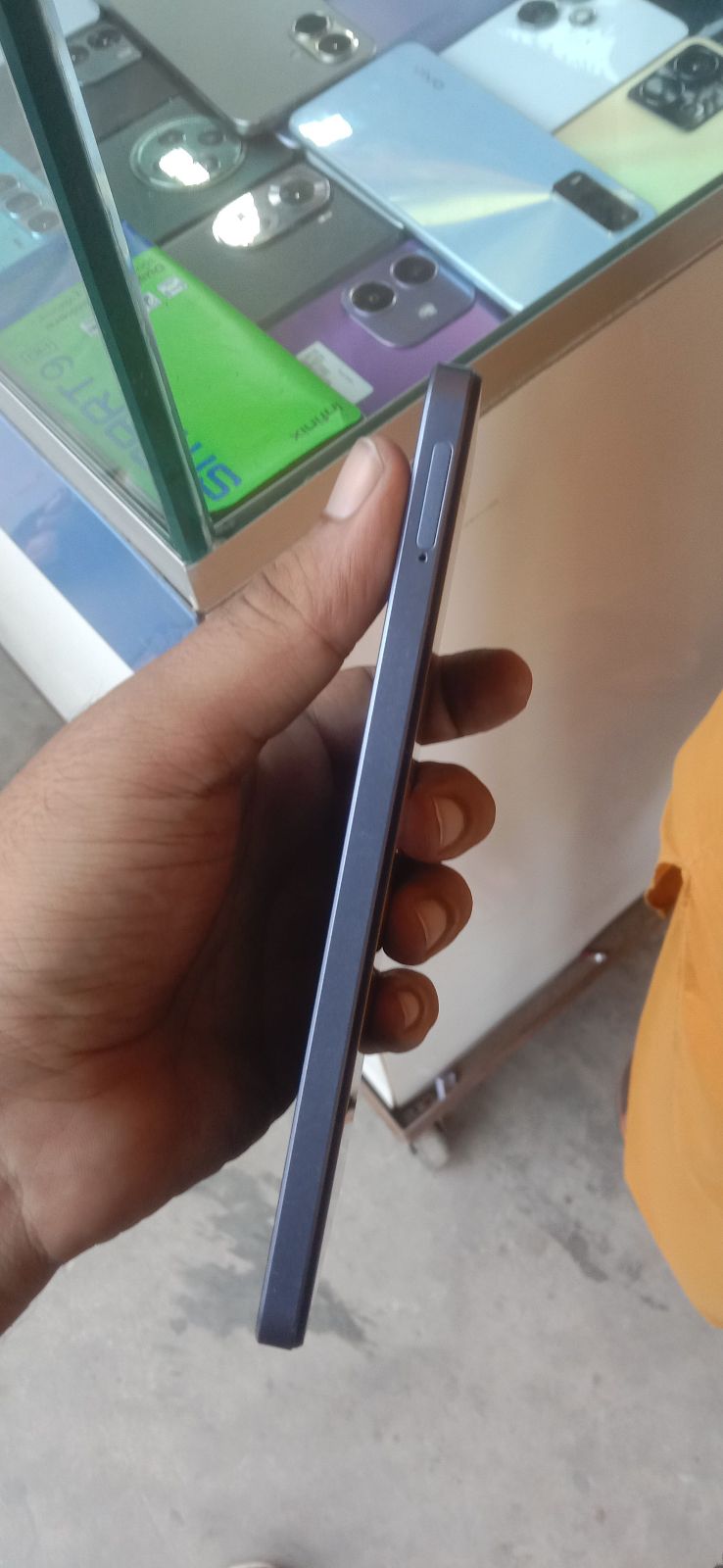Realme C75x · 6GB / 128GB - photo 3