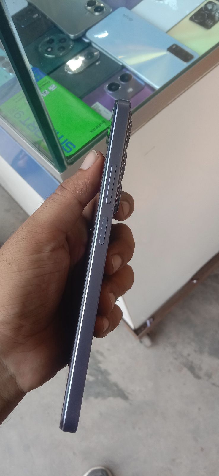 Realme C75x · 6GB / 128GB - photo 4