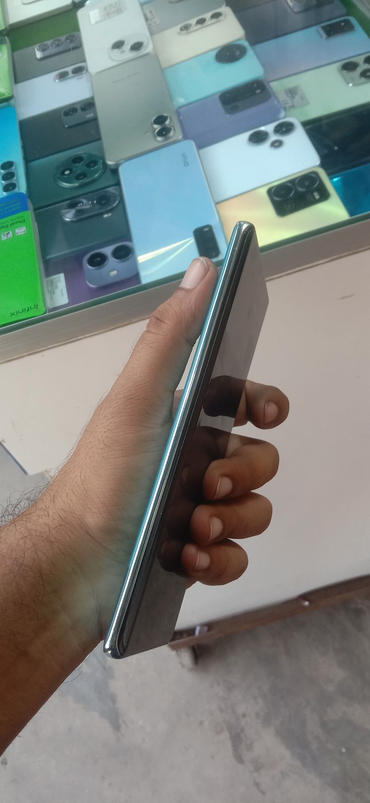 Infinix Zero 40 · 8GB / 256GB - photo 4