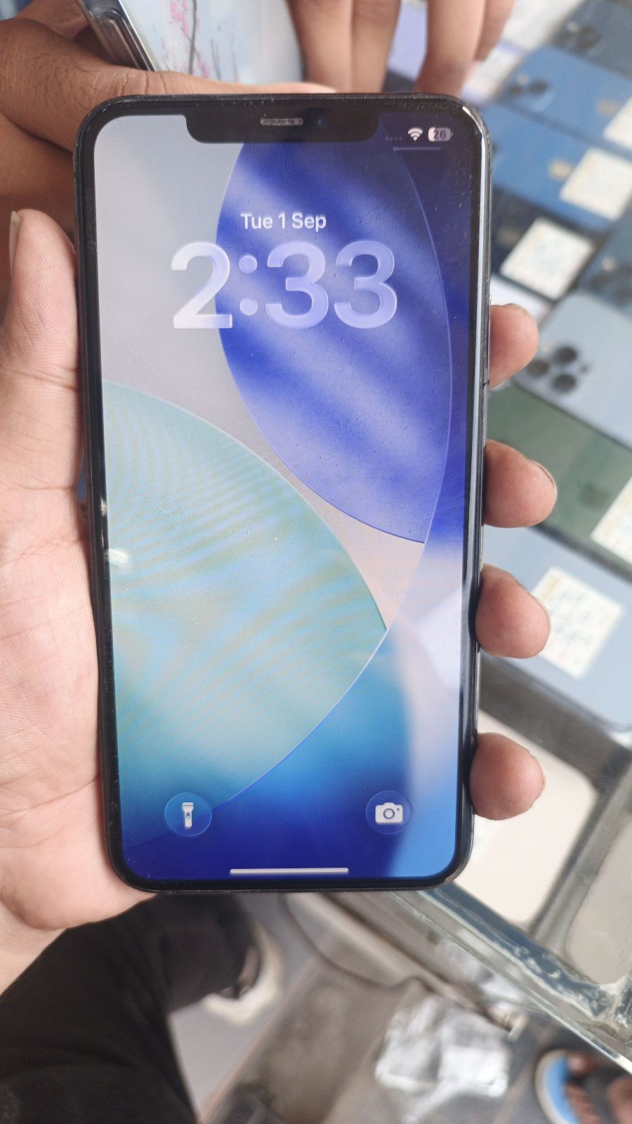 iPhone 11 Pro Max · 256GB - photo 2