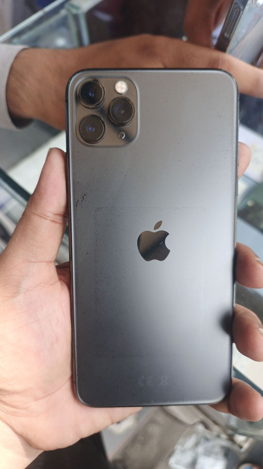 iPhone 11 Pro Max · 256GB - photo 1