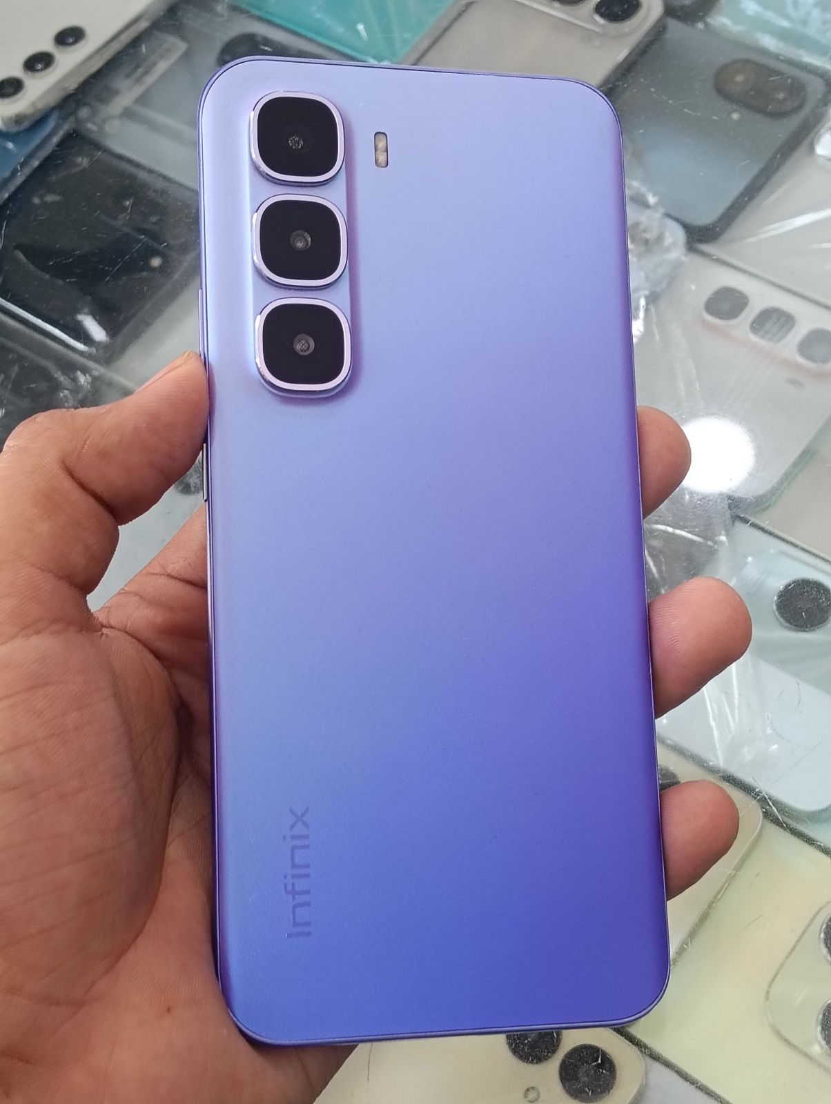 Infinix Hot 60 Pro+ · 8GB / 256GB - photo 1