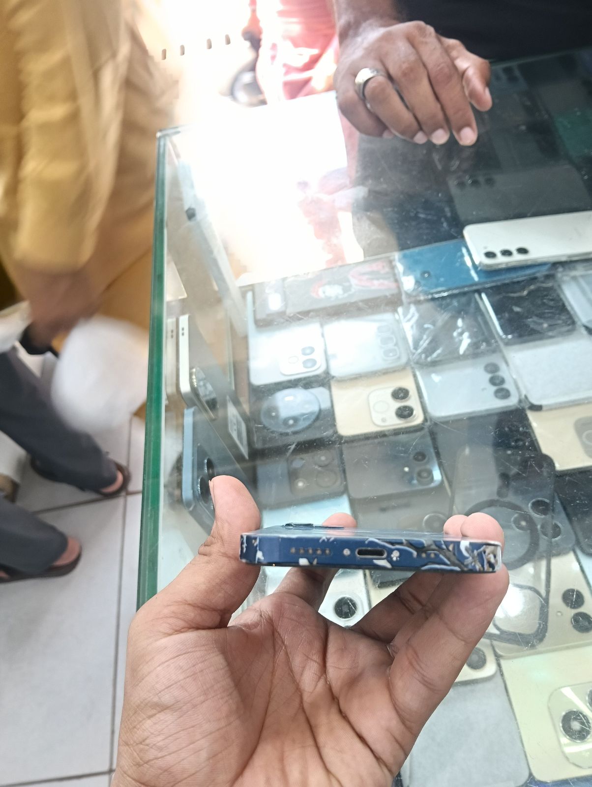 iPhone 12 · 128GB - photo 5