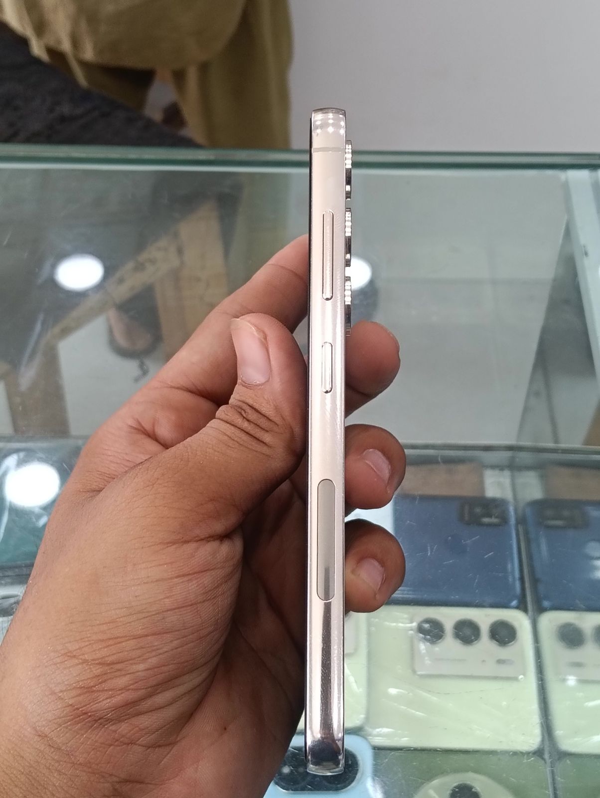 Galaxy S23 · 8GB / 128GB - photo 3