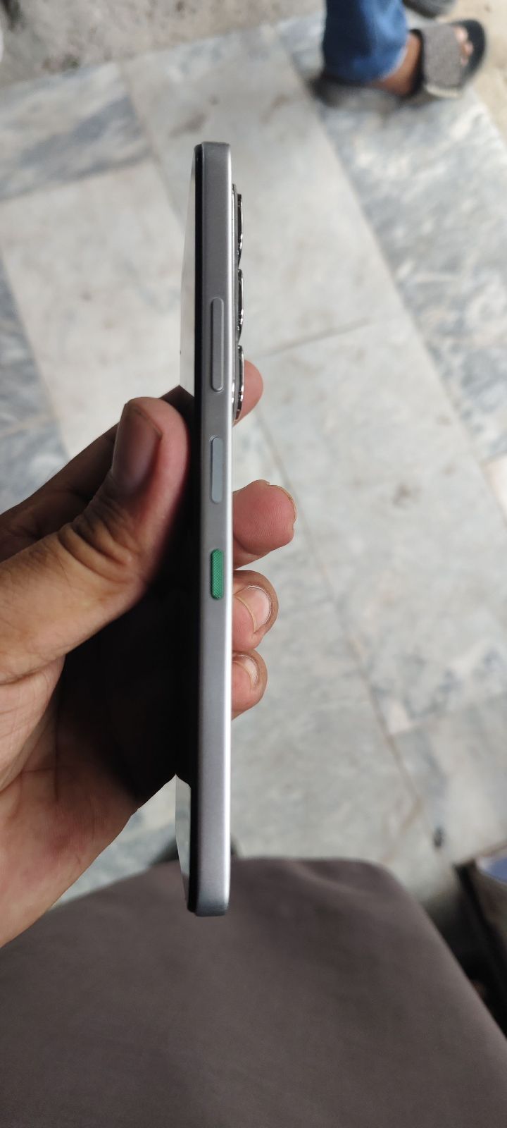 Infinix Hot 60i · 6GB / 128GB - photo 2