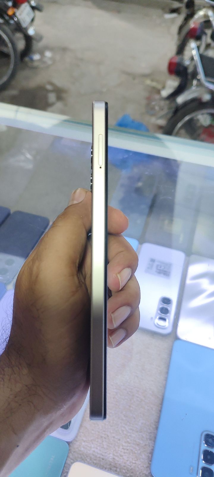 Vivo Y04 · 4GB / 128GB - photo 4