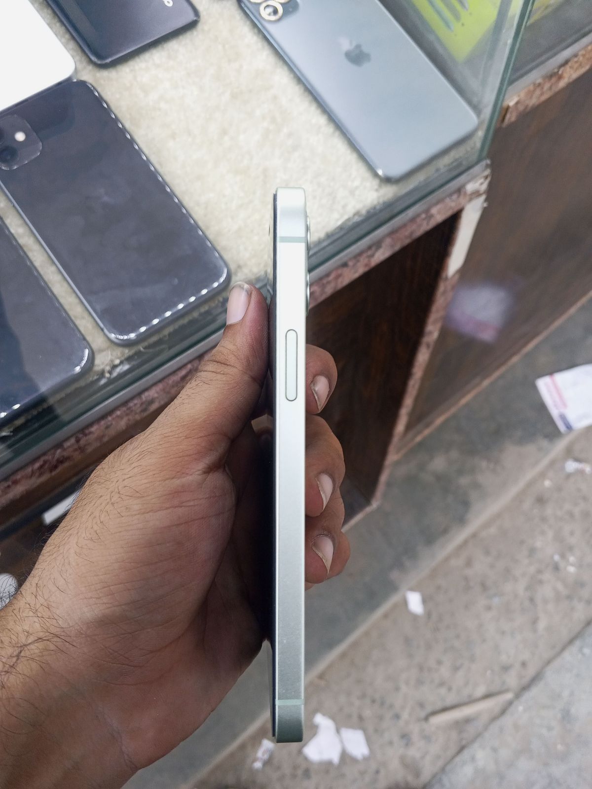 iPhone 12 · 128GB - photo 3