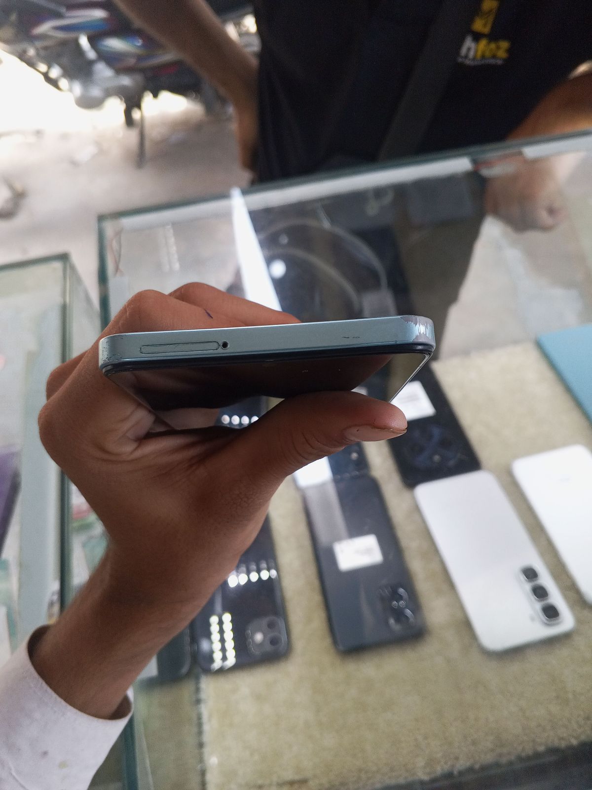 Vivo Y27 · 6GB / 128GB - photo 4