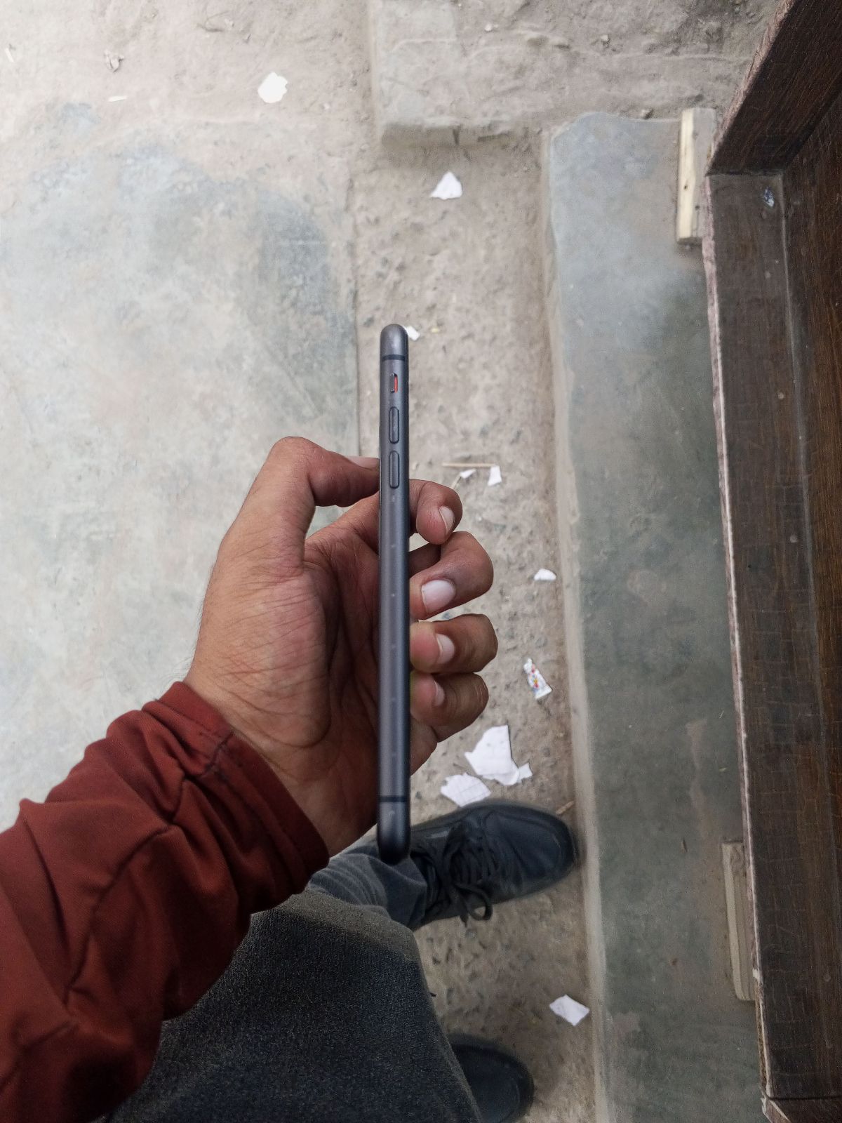 iPhone 11 · 64GB - photo 4