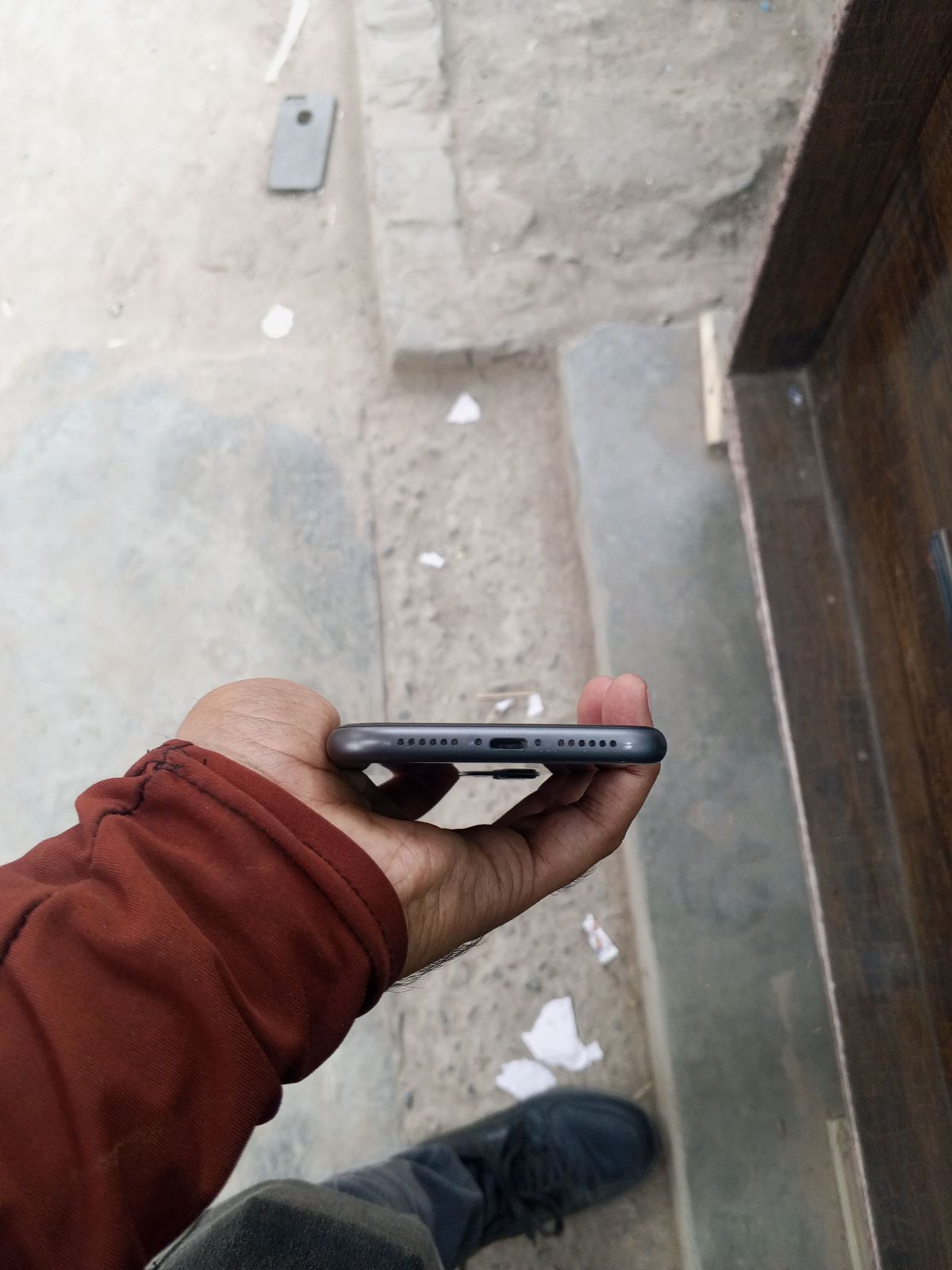 iPhone 11 · 64GB - photo 5