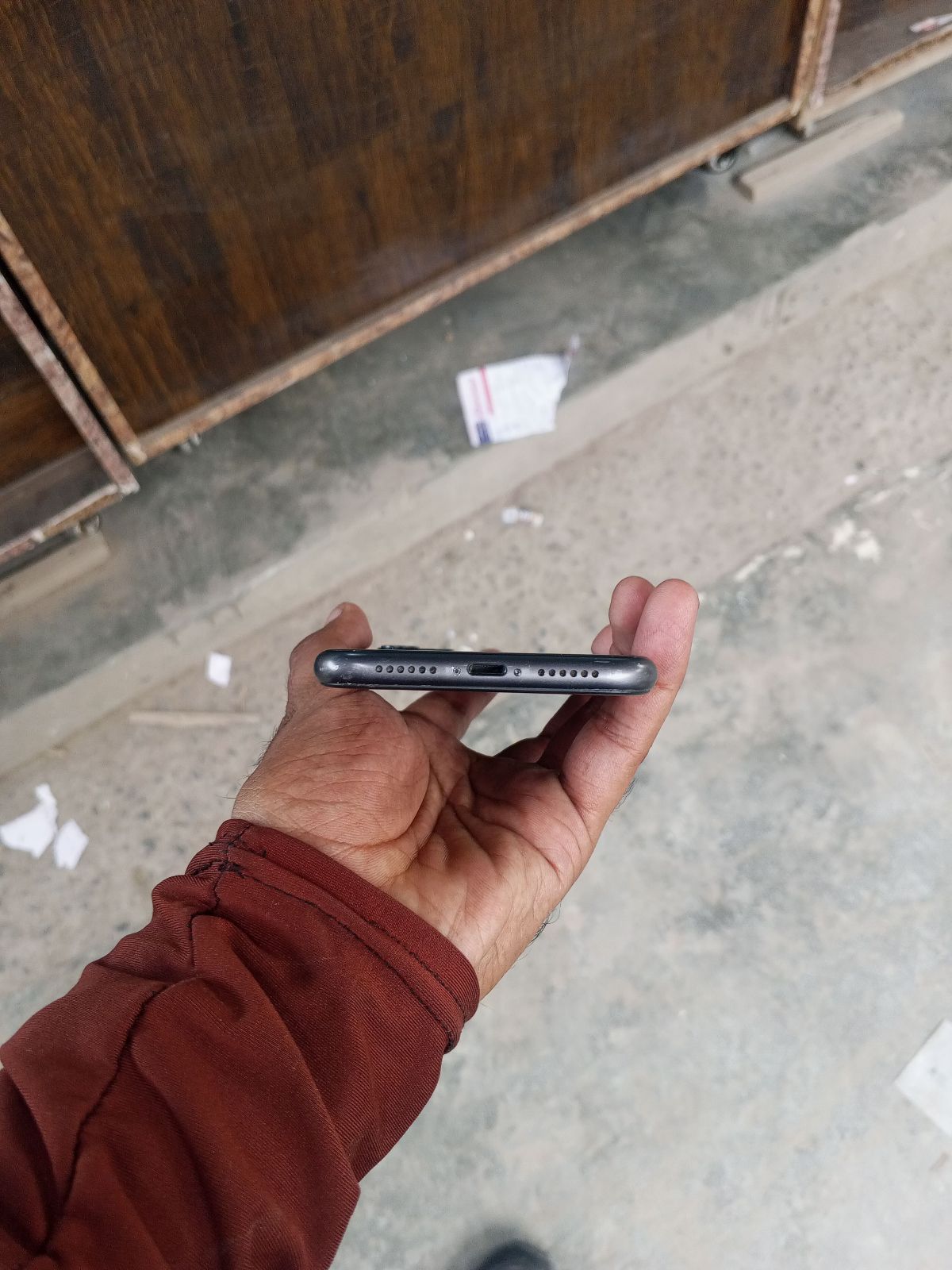 iPhone 11 · 64GB - photo 4