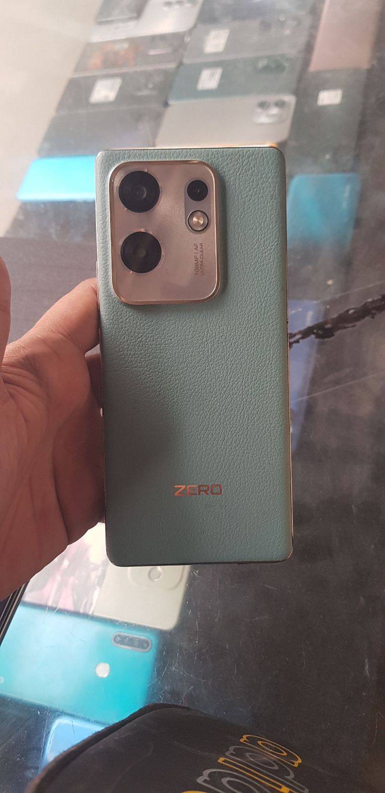 Infinix Zero 30 · 8GB / 256GB - photo 2
