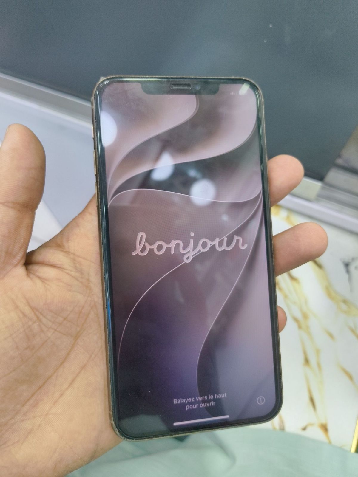 iPhone 11 Pro Max · 256GB - photo 2