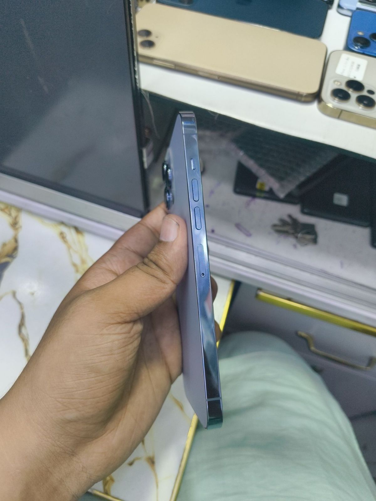 iPhone 13 Pro Max · 256GB - photo 4