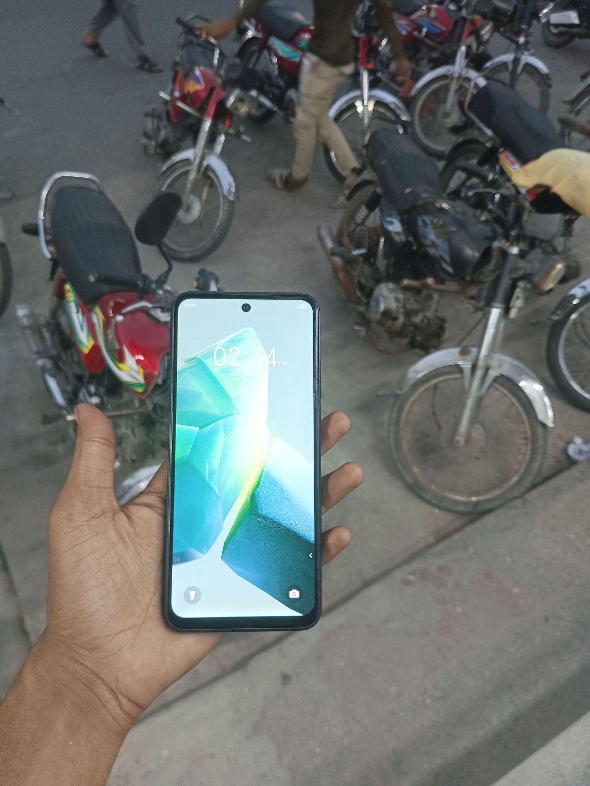 Infinix Hot 30 Play · 4GB / 64GB - photo 2