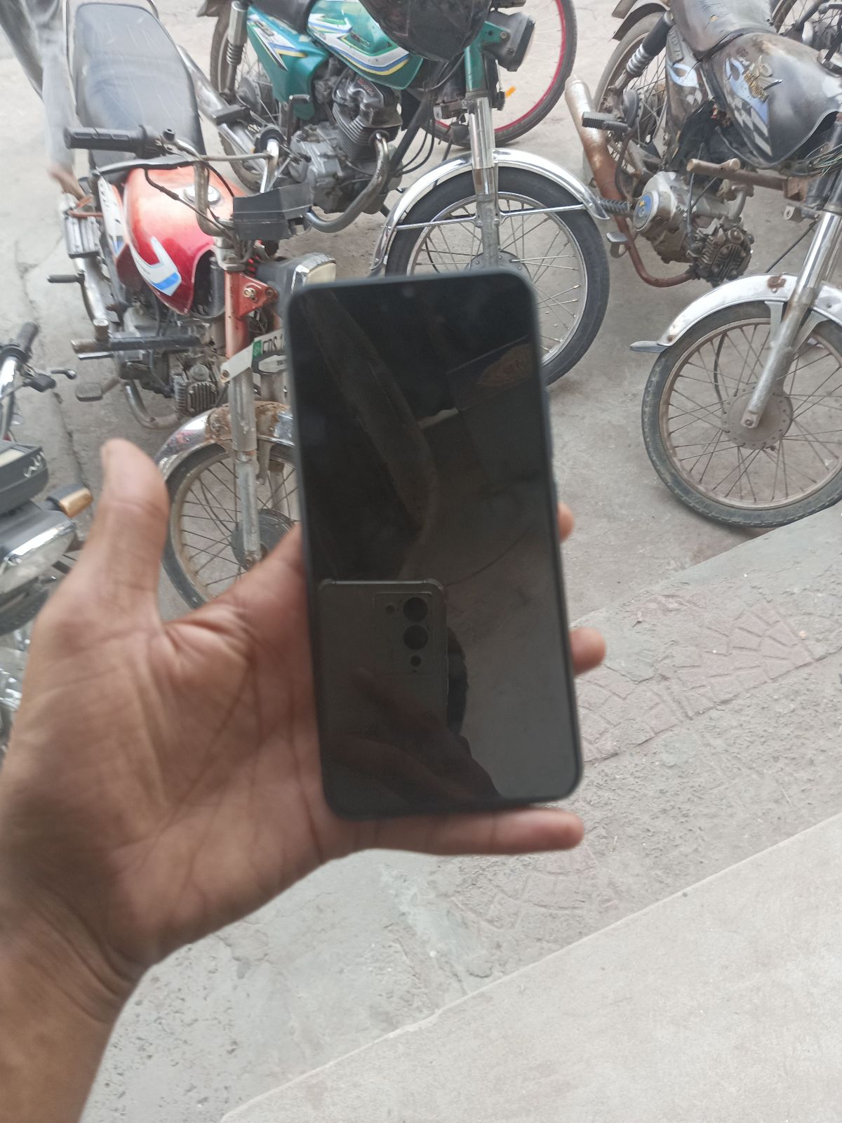 Vivo Y11 · 3GB / 32GB - photo 2