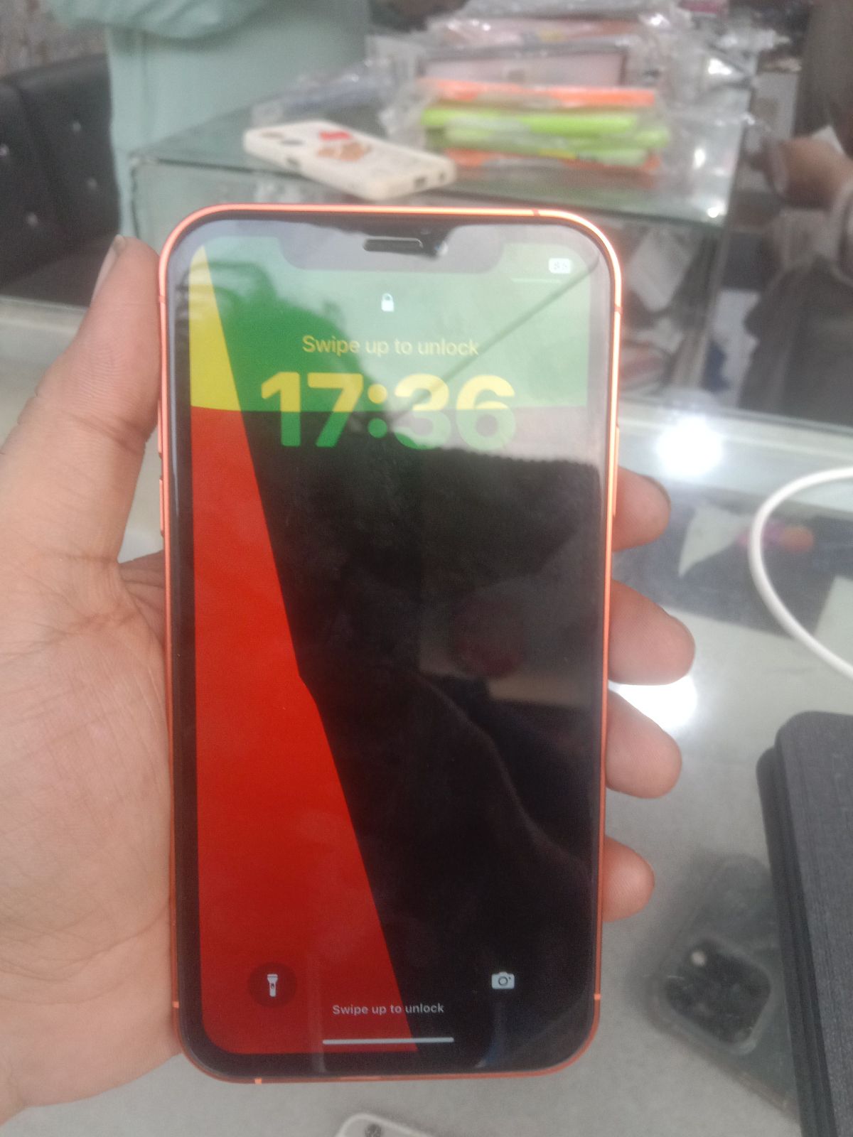 iPhone XR · 64GB - photo 2