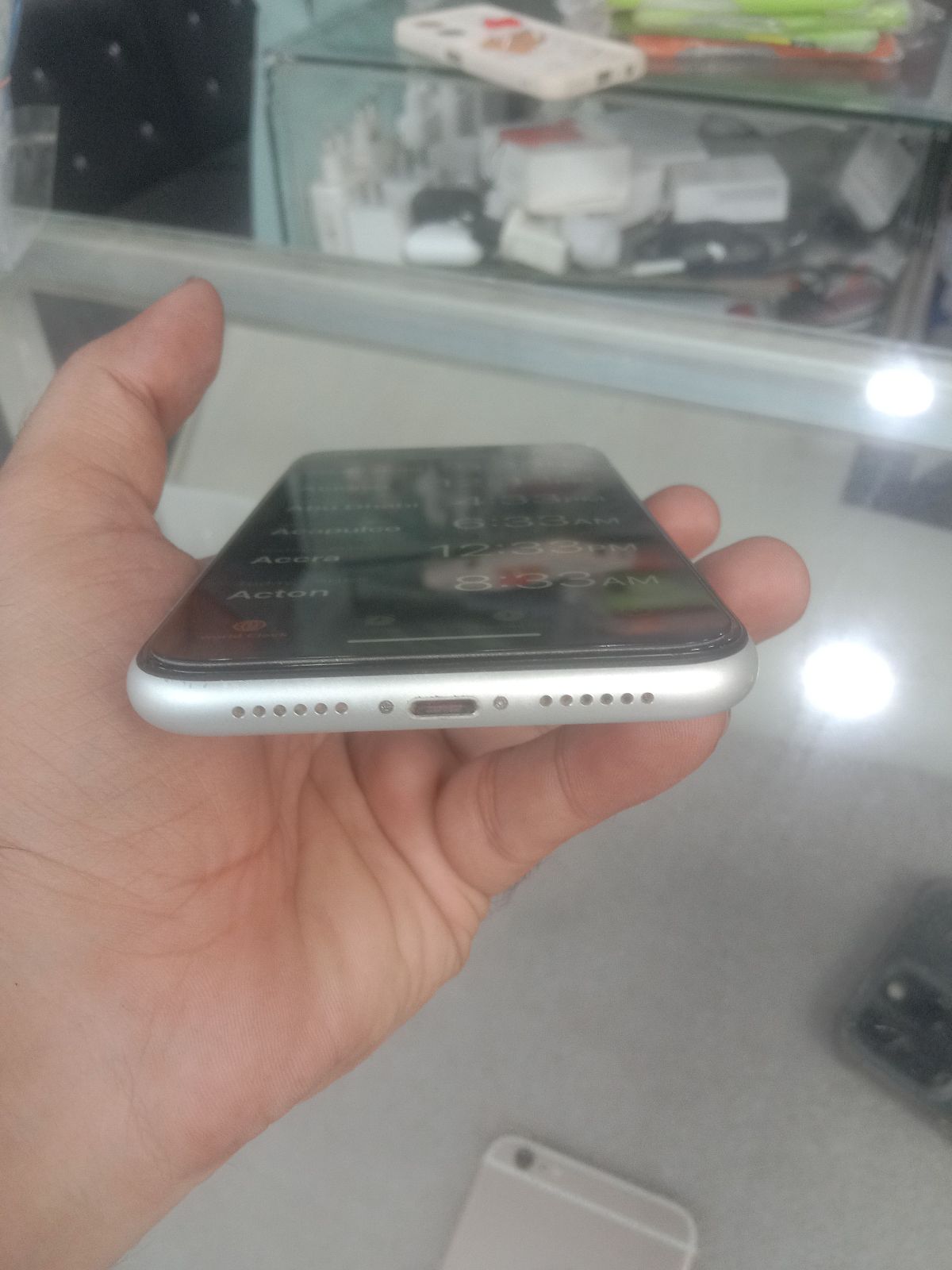 iPhone XR · 128GB - photo 5