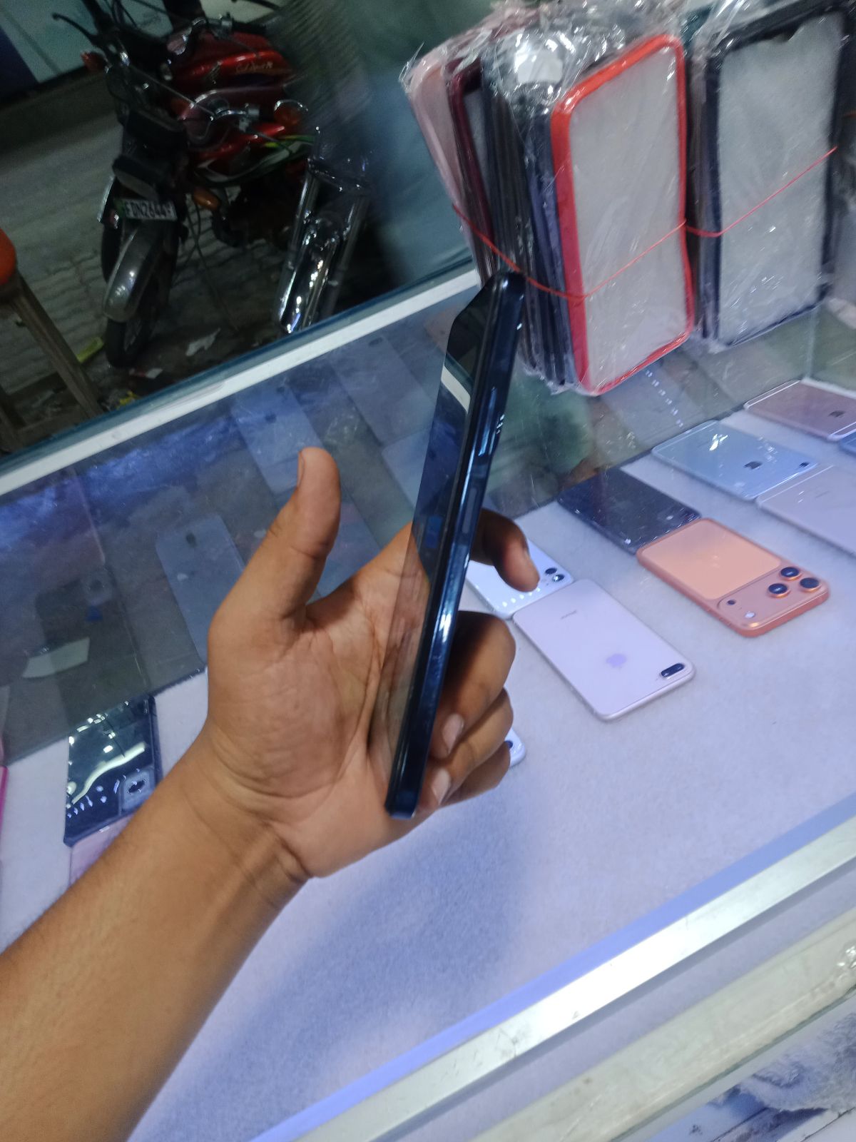 Infinix Hot 40i · 8GB / 256GB - photo 3