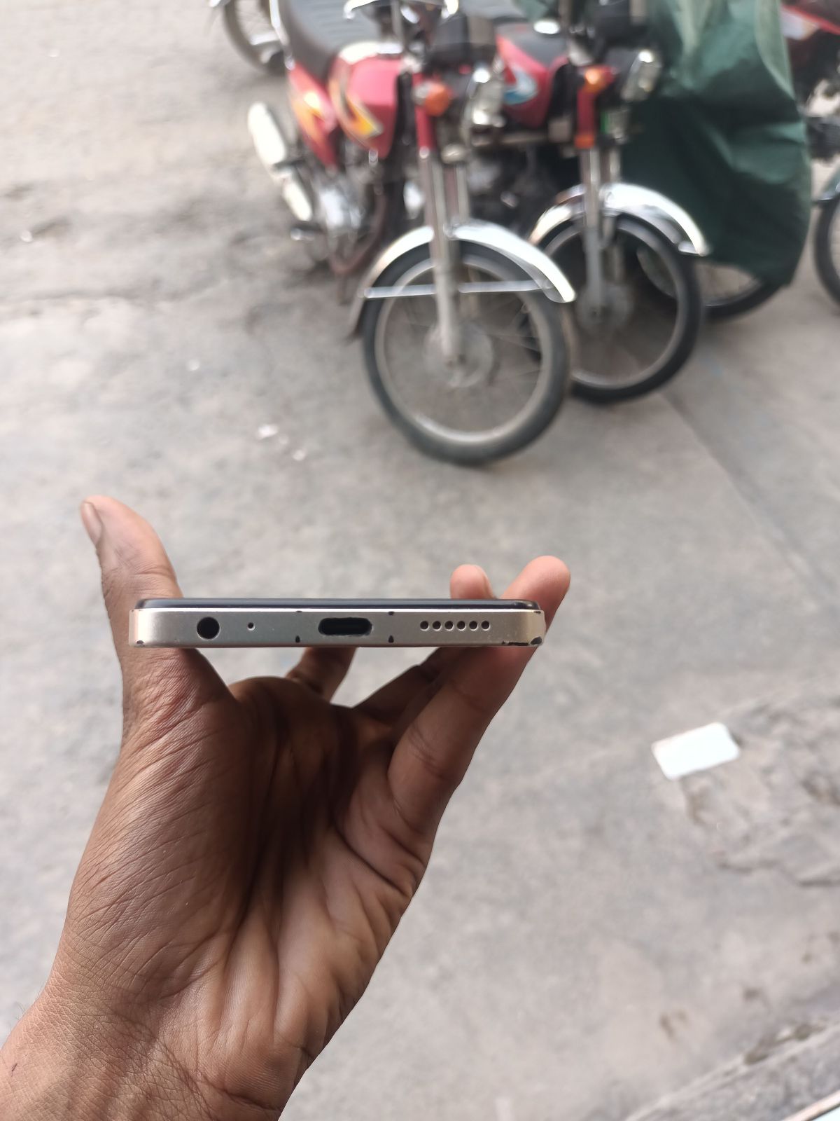 Infinix Smart 8 · 4GB / 64GB - photo 3
