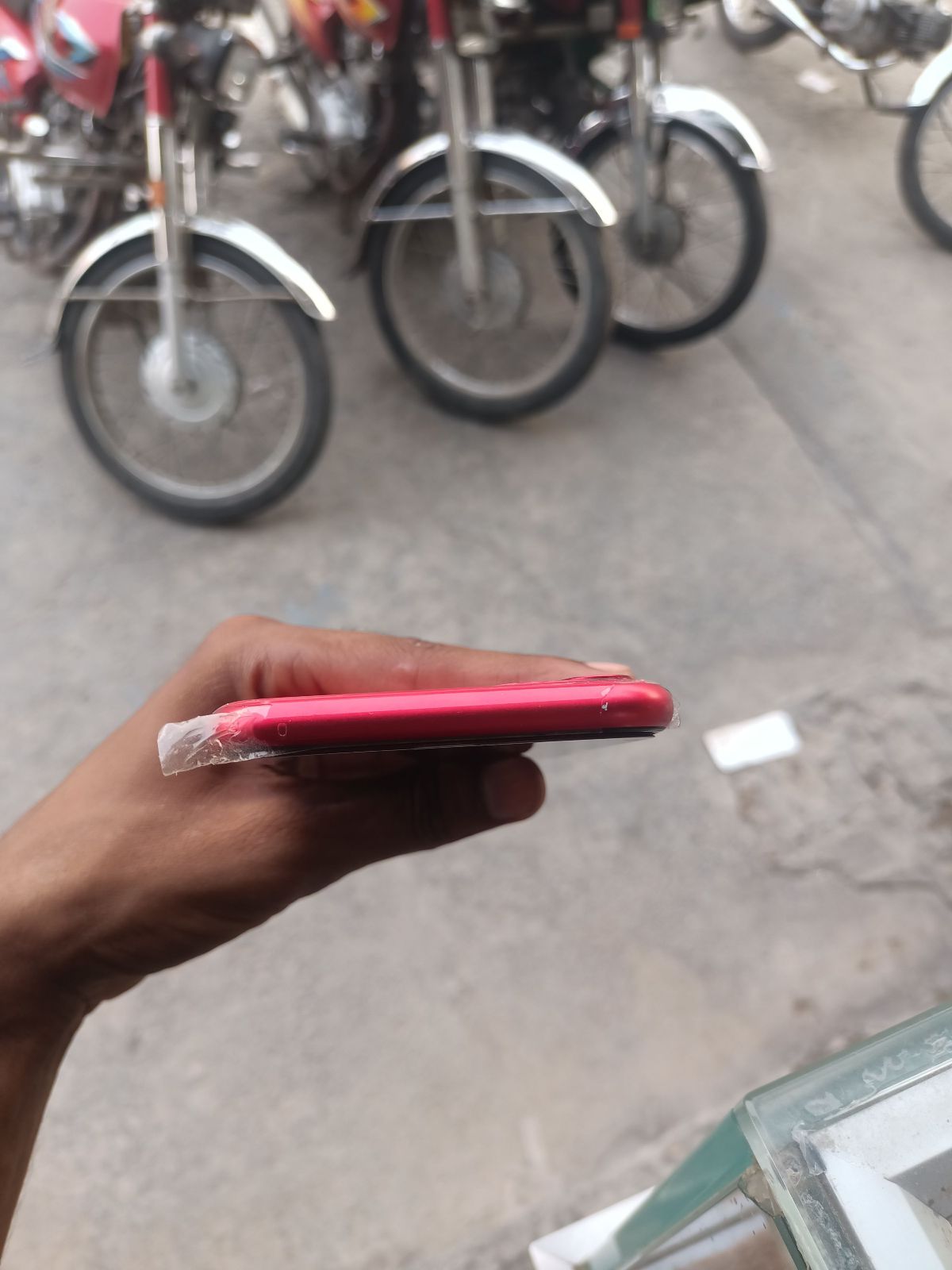 iPhone 11 · 64GB - photo 5