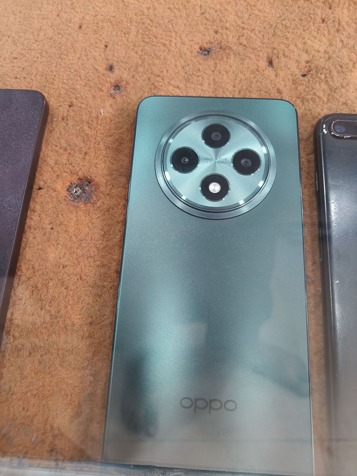 Oppo Reno 12 5G · 8GB / 256GB - photo 1