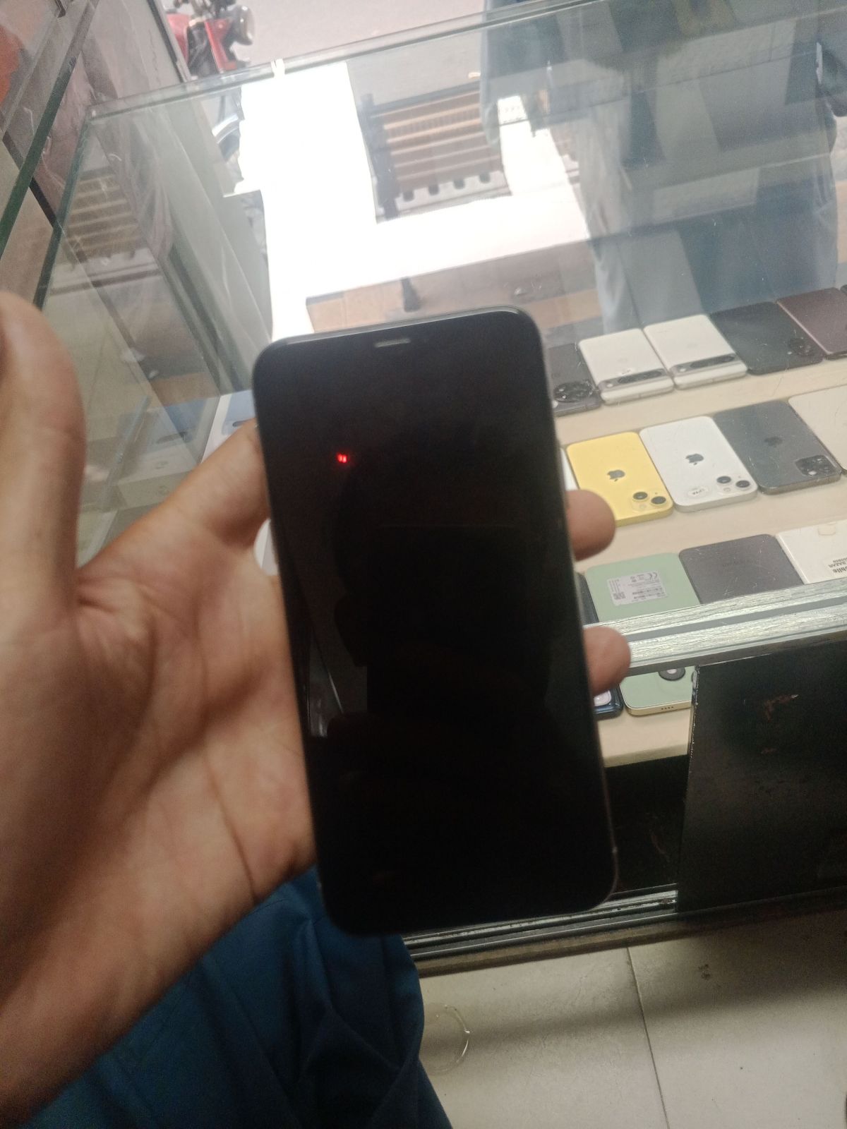 iPhone XS · 256GB - photo 2