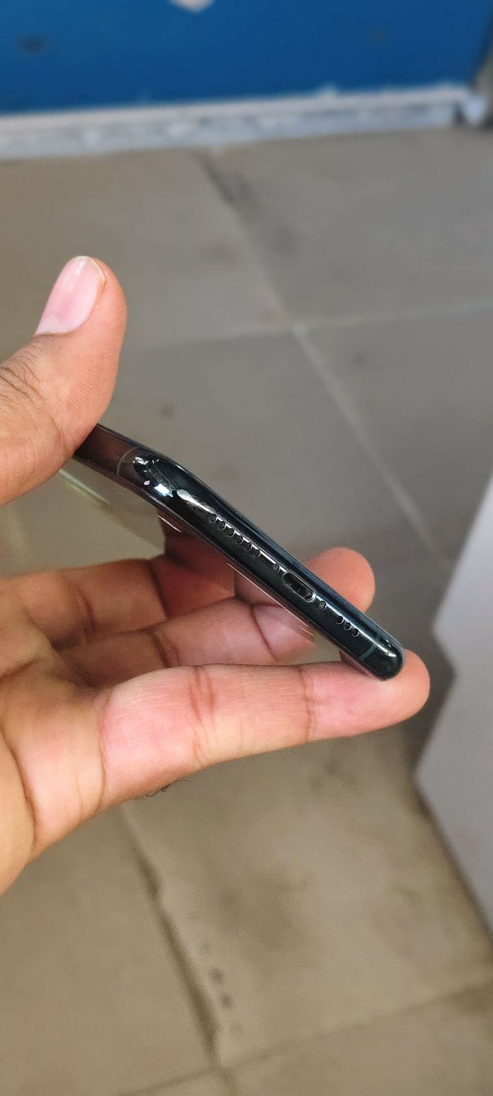 iPhone 11 Pro · 64GB - photo 2