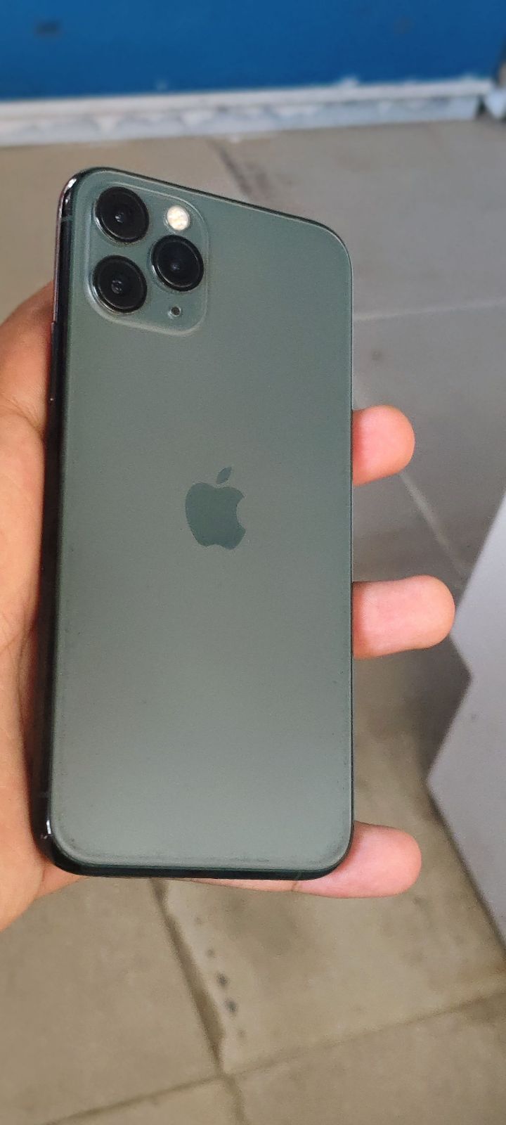 iPhone 11 Pro · 64GB - photo 3
