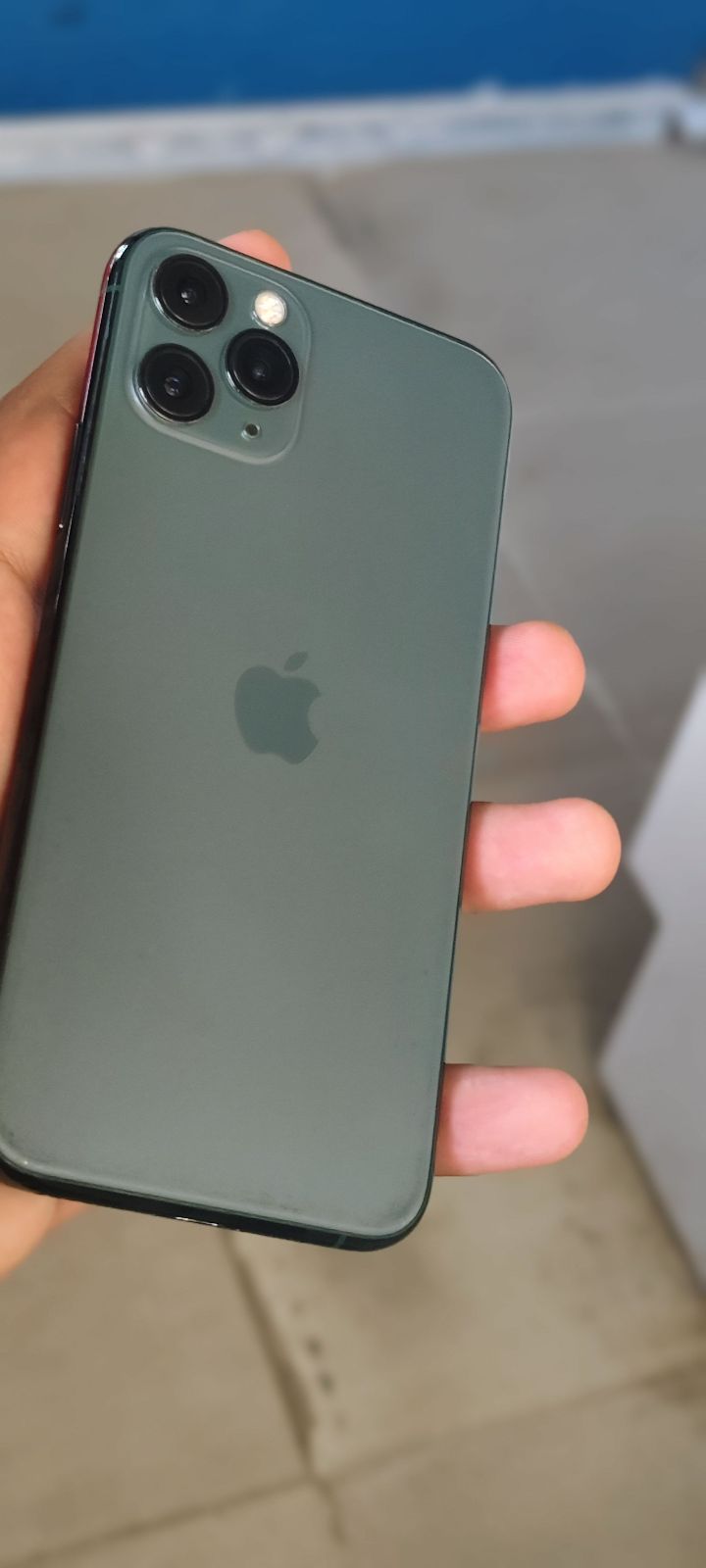 iPhone 11 Pro · 64GB - photo 4