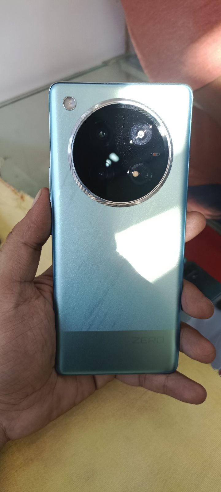 Infinix Zero 40 · 8GB / 256GB - photo 1