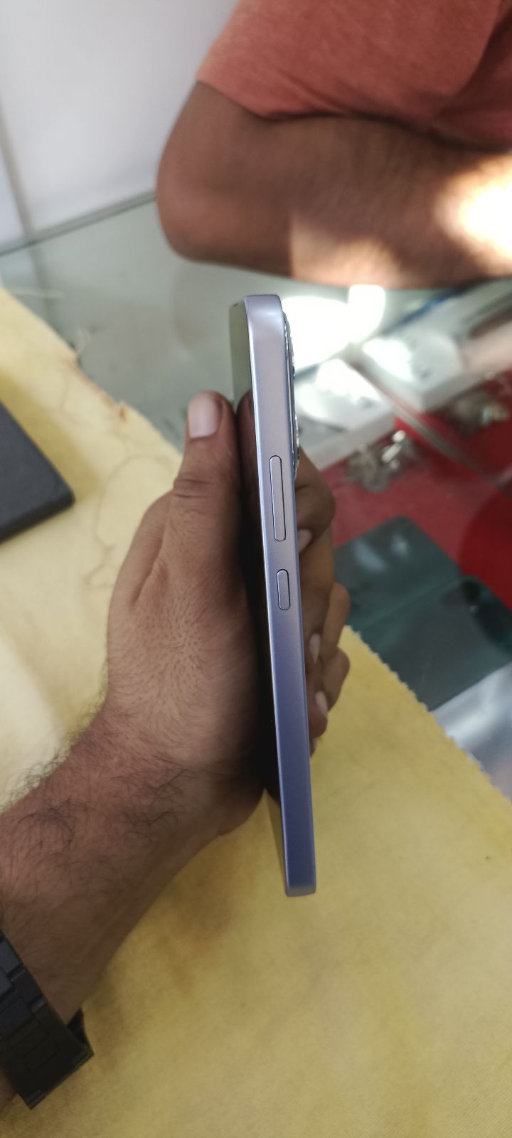 Oppo Reno 15 F 5G · 8GB / 256GB - photo 4