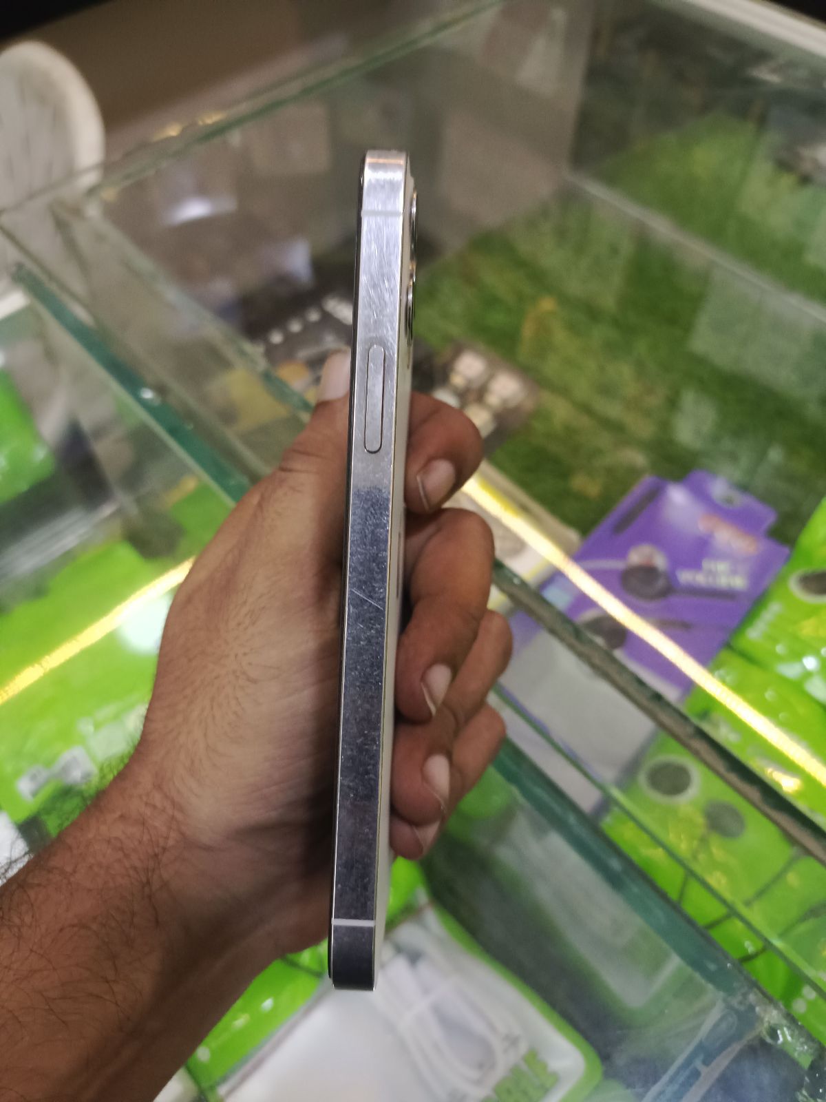 iPhone 12 Pro · 128GB - photo 4