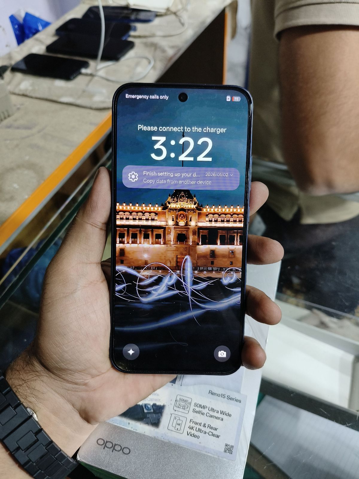 Oppo Reno 15 F 5G · 8GB / 256GB - photo 1