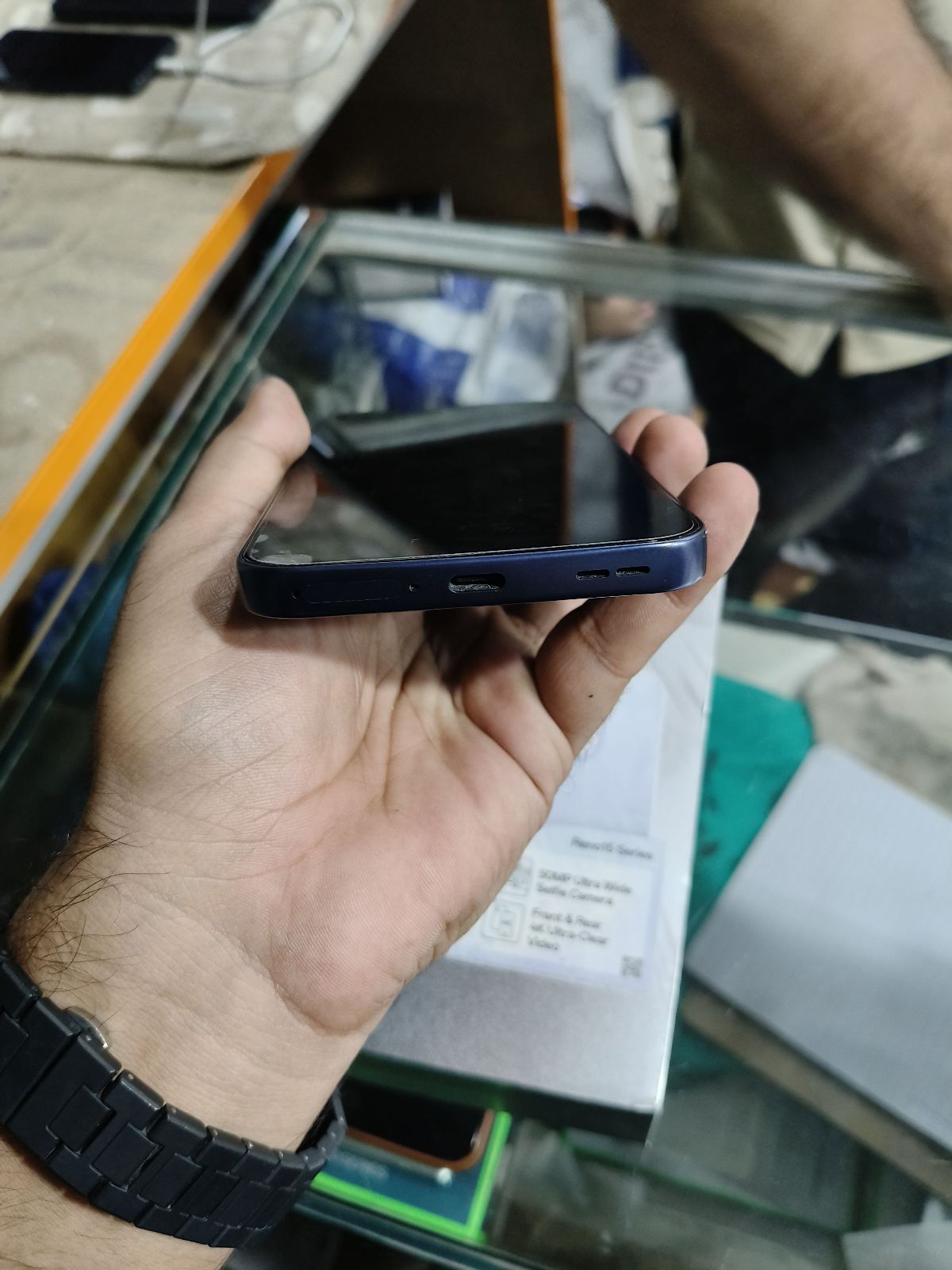 Oppo Reno 15 F 5G · 8GB / 256GB - photo 4