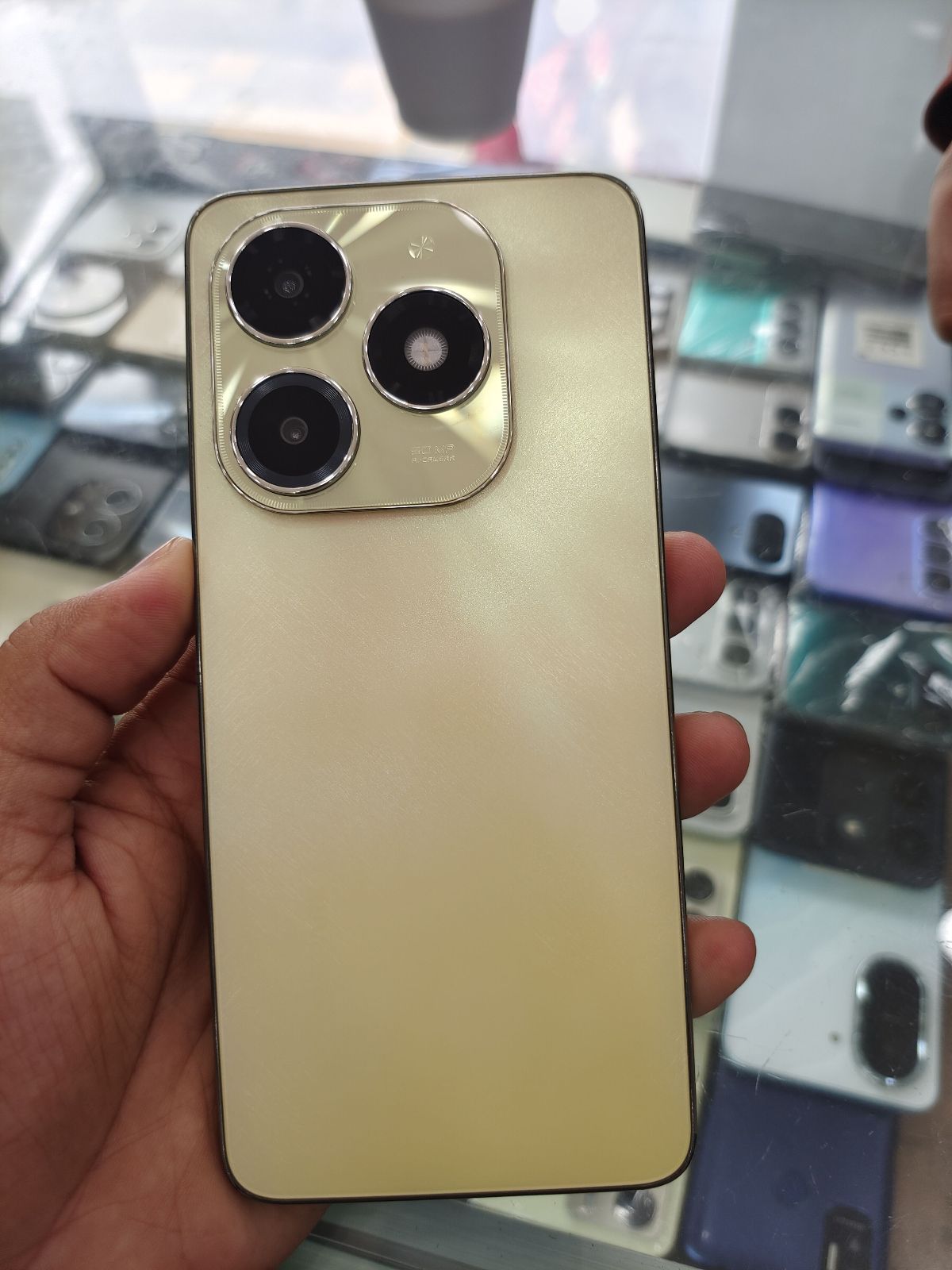 Tecno Spark 20 · 8GB / 256GB - photo 1