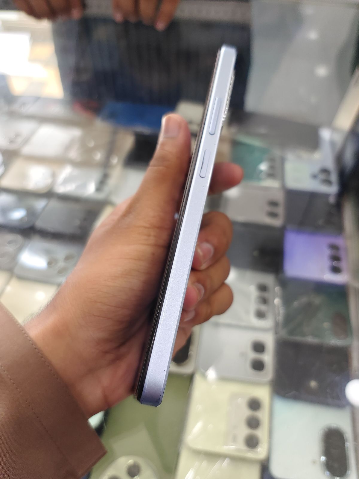 Oppo A18 · 4GB / 128GB - photo 3