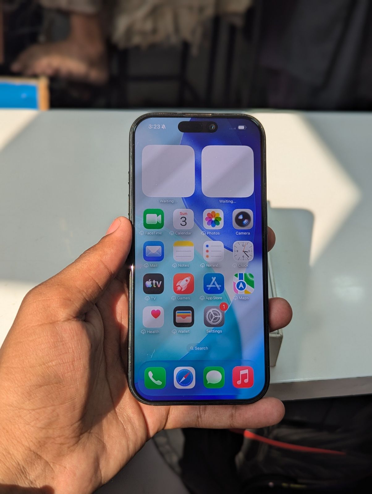 iPhone 16 Pro · 1TB - photo 2