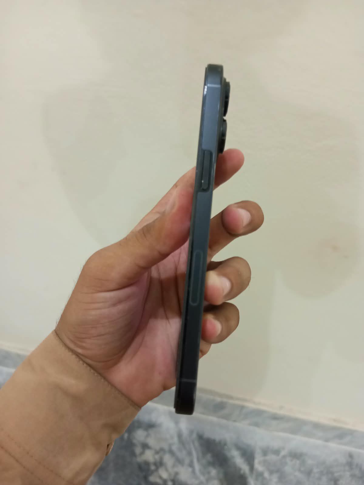 iPhone 14 Pro Max · 128GB - photo 2