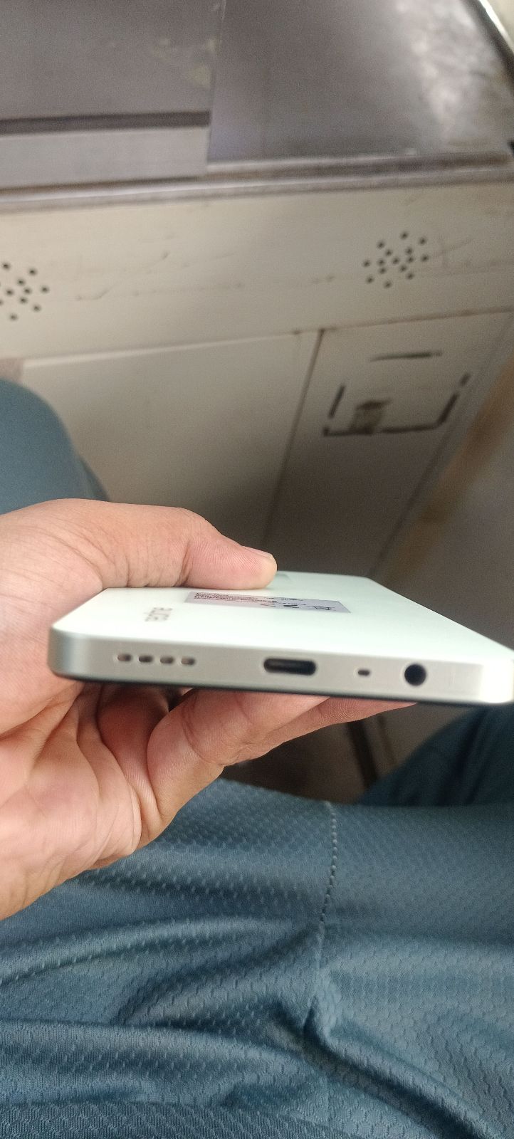 Realme Note 60x · 4GB / 128GB - photo 4