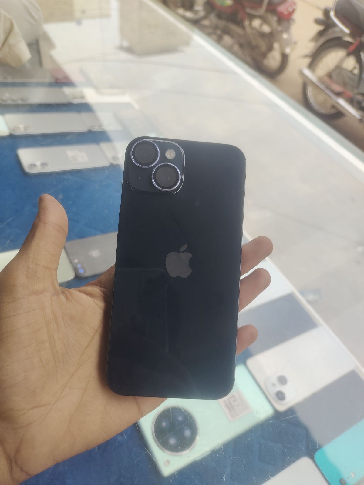 iPhone 14 · 128GB - photo 1