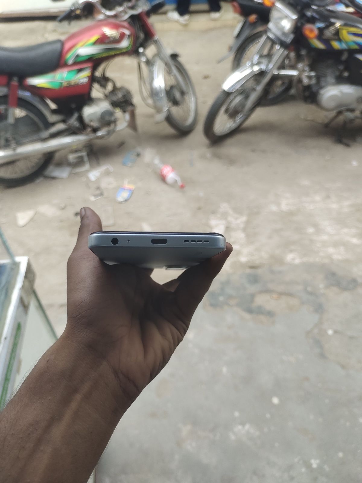 Infinix Smart 10 · 4GB / 64GB - photo 3