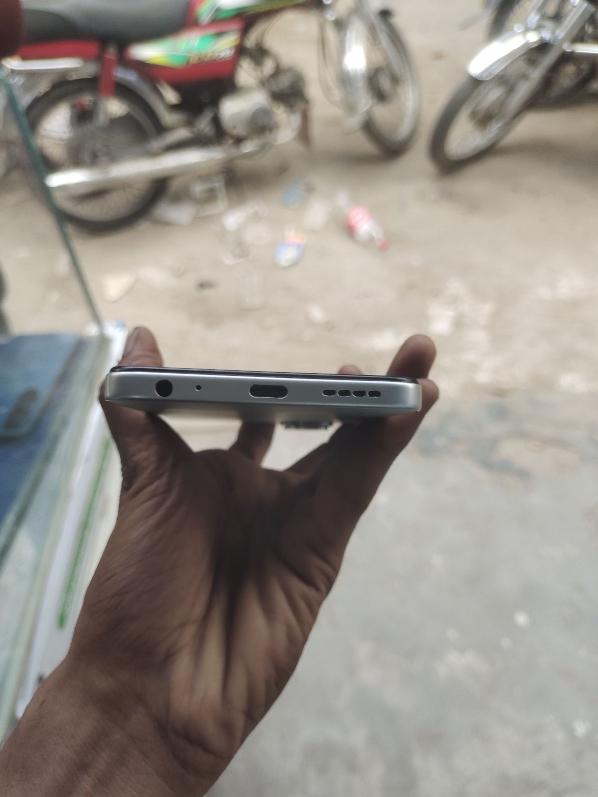 Infinix Hot 60i · 6GB / 128GB - photo 5