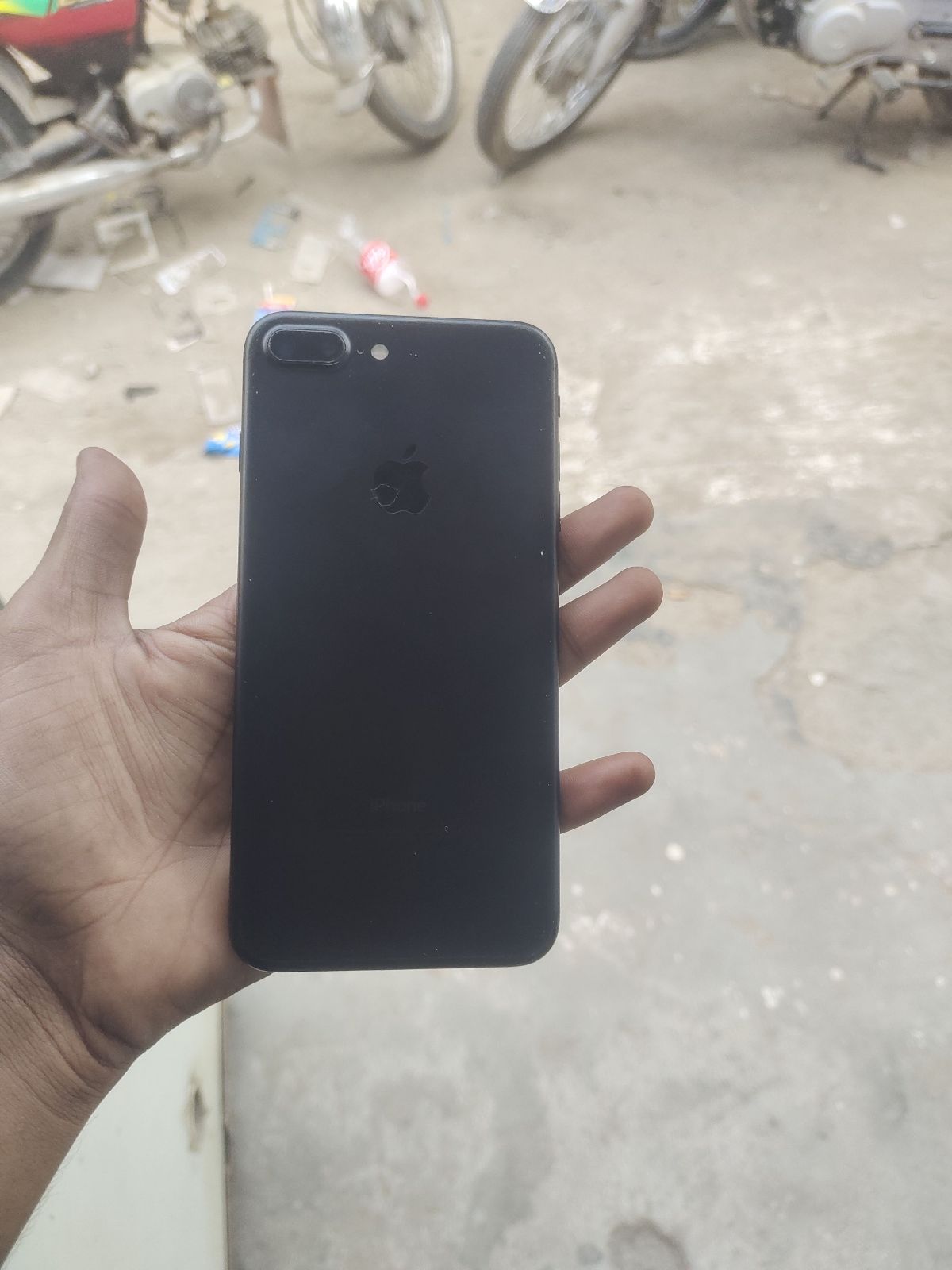 iPhone 7 Plus · 128GB - photo 2