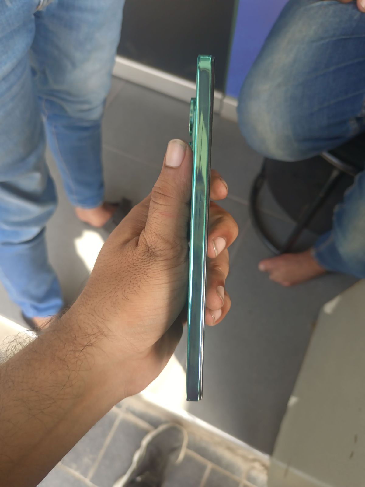 Vivo V50 Lite · 8GB / 256GB - photo 3