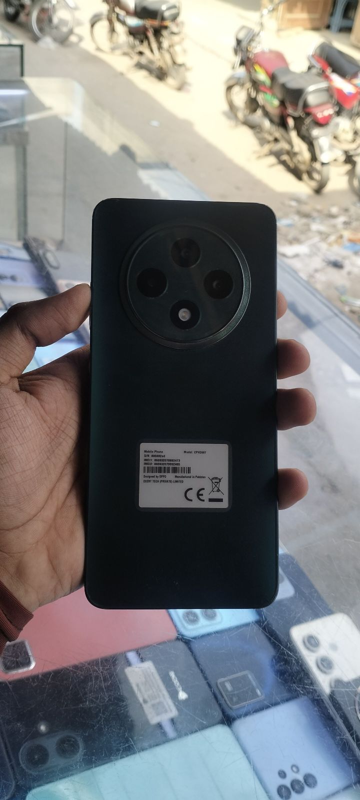 Oppo Reno 12 F 4G · 8GB / 256GB - photo 2
