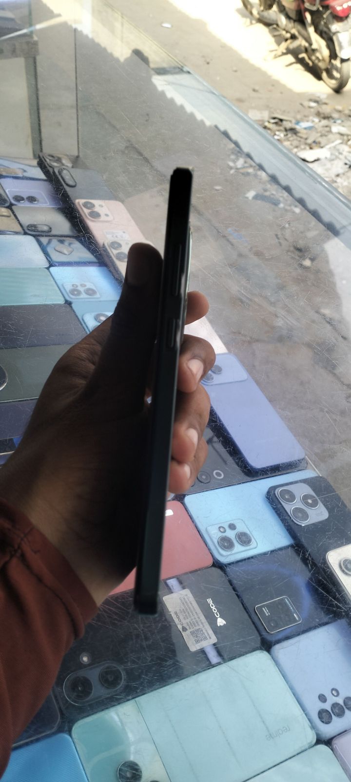Oppo Reno 12 F 4G · 8GB / 256GB - photo 3